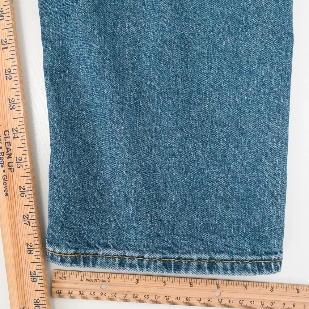 Levis out 10